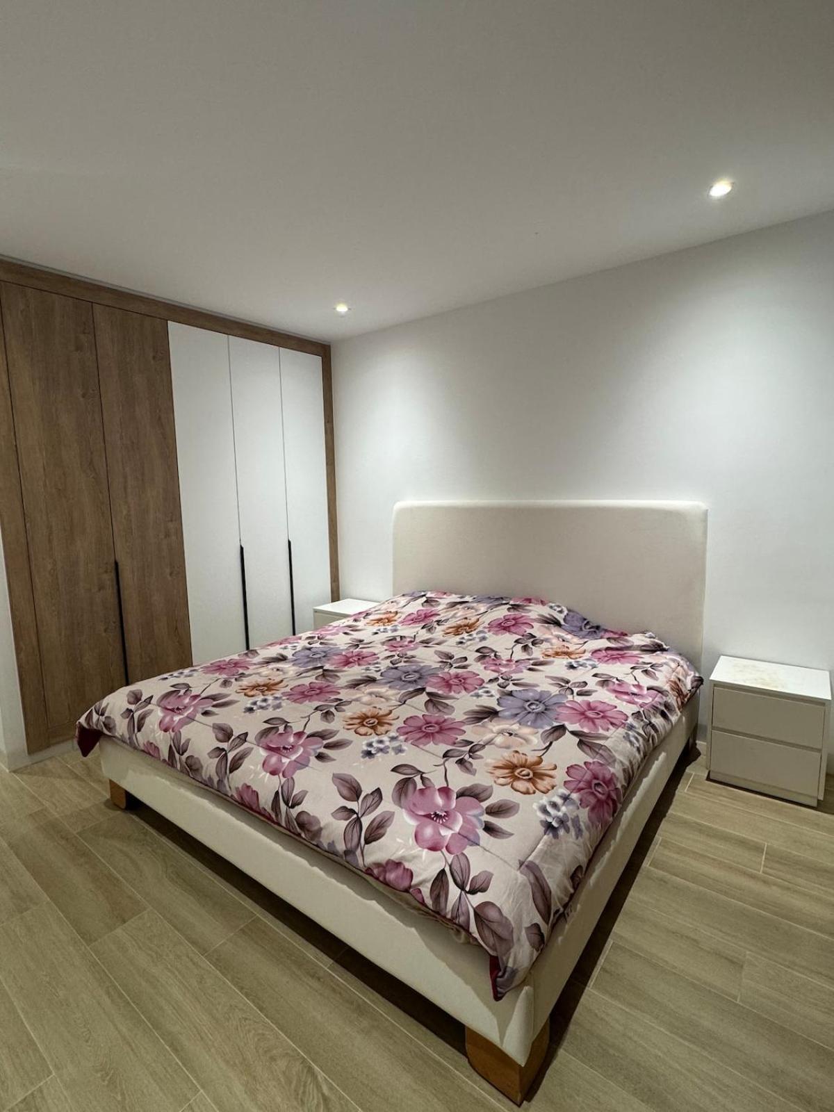 Modern 1-bedroom In Ain Zaghouen Apartment